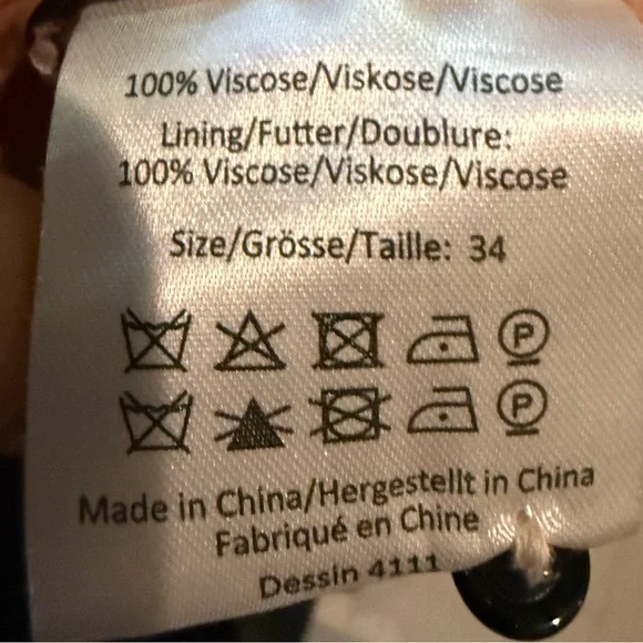 BAUM UND PFERDGARTEN Floral Peplum Blouse -NWOT - Picture 12 of 12